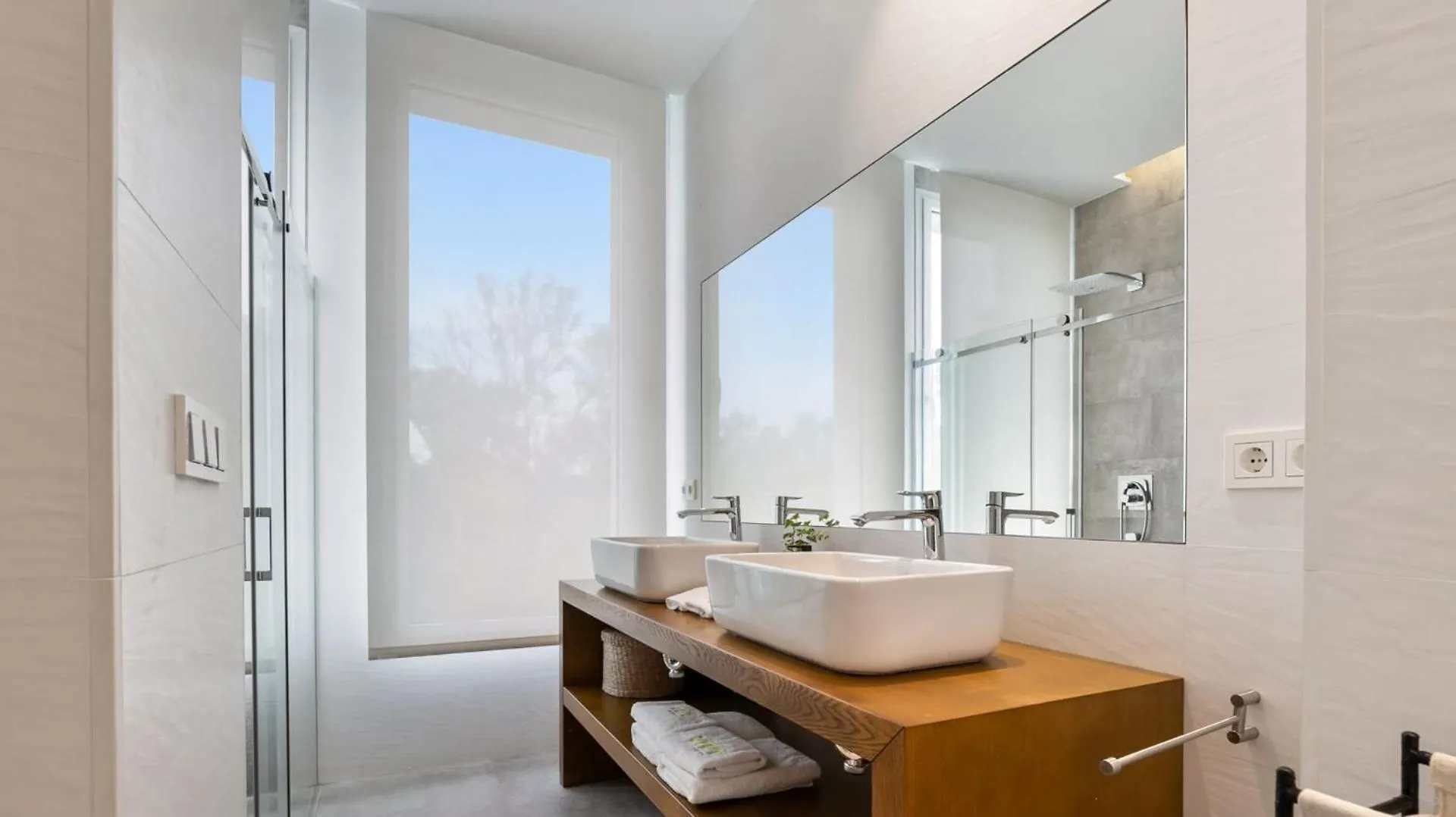 Vivi Homes -Villa Perla Pool, Gym, Jacuzzi & Garden Estepona 0*,