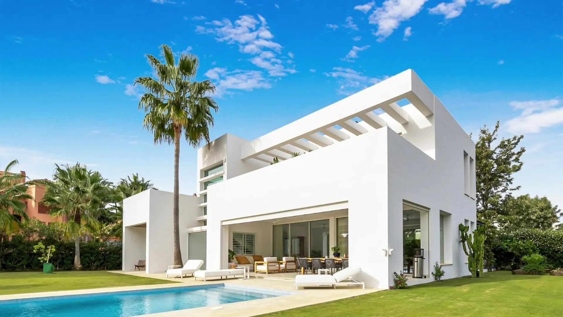 Vivi Homes -Villa Perla Pool, Gym, Jacuzzi & Garden location